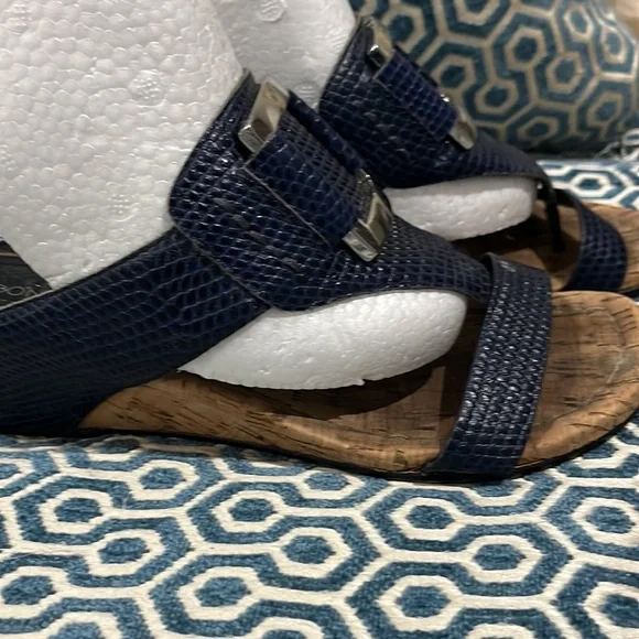 Donal Pliner Navy Cork Wedge T Strap Leather Silver Buckle textured  Sz 6 - Picture 3 of 5